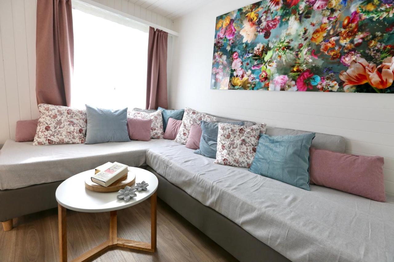 Alp Apartments Centre Location With Traditional Design And Self Check-In เอนเกลเบิร์ก ภายนอก รูปภาพ