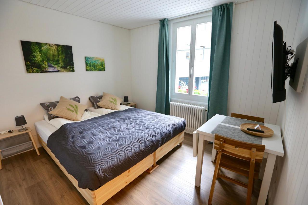 Alp Apartments Centre Location With Traditional Design And Self Check-In เอนเกลเบิร์ก ภายนอก รูปภาพ